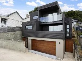 The Designer's Perch- House on Canongate
