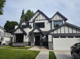 Luxury Suite in New Villa, מלון בסארי