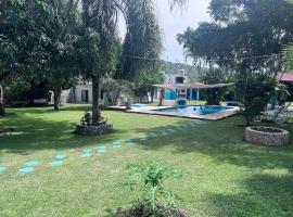 Exclusive paradise surrounded by nature, hotel in Alpuyeca