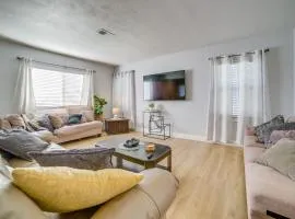 Family-Friendly Home 2 Mi to Dtwn Riverside