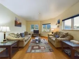 Downtown Ocean view Apt, next to Cruise Ship Docks