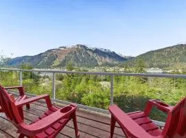 Spacious 6BR Cruise Views, Soaking Tub and More