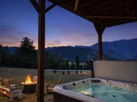 Berg Haus by NW Comfy Cabins