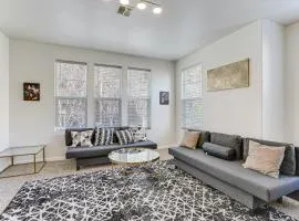 Walk to BART Station Richmond Townhome with Balcony