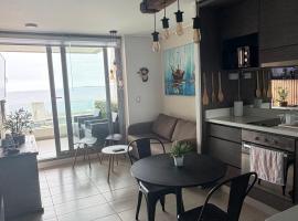 Bello departamento Frente al mar- Concon - Costa Higuerillas, hotel en Concón