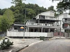 15PAX 3 BR, Kids Swimming Pool, Pool table, BBQ near Spice ARENA, Airport Penang