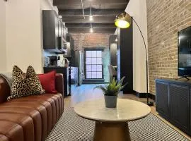 Brick & Bed Riverfront Lofts, T 410