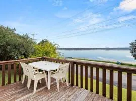 Sunbeam Cottage on the Lake