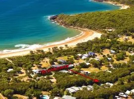 Breakaway • Central Studio for 4 • Beach • Pool