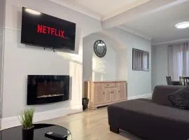Park Retreat 3BR Entire Home