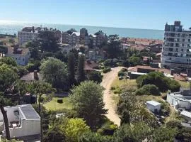 Departamento 3 ambientes a 2 cuadras del mar y Avenida Bunges