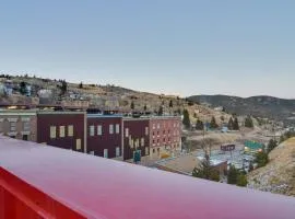 Steps to Casinos and Shuttle! Central City Home Base