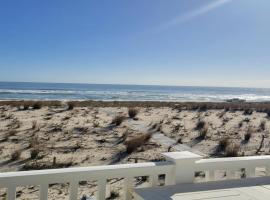Second Floor Oceanfront Unit, hotel a Brant Beach
