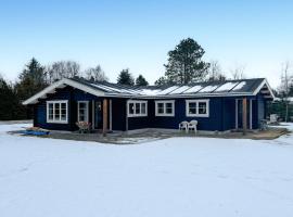 Stunning Home In Løgstør With Sauna, viešbutis mieste Trend