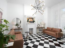 Modern Suites Montreal - Heart of Downtown, hotel sa Montreal