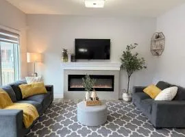 Family Friendly GarageFireplace Sleeps 8