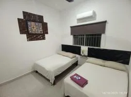 Hotel y Hostal AH MUN