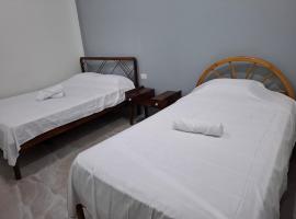 Casa cerca a la playa y montañita-40km y Salinas-25km – hotel w mieście San Pablo