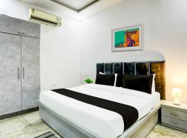 Hotel O 82492 The Ashoka hotel restaurant and banquet, hotell i Kanpur