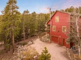 Family & Dog Welcoming Lodge with Hot Tub & Games