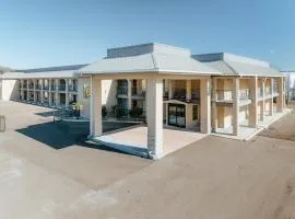 Super 8 by Wyndham Jackson MS Near the Fairgrounds