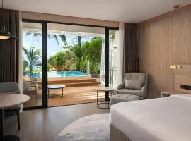 Radisson Blu Resort, Phuket Mai Khao Beach