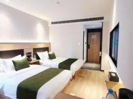 Green Tree Inn Express Shanghai Bund Yuyuan Xiaonanmen Metro Station