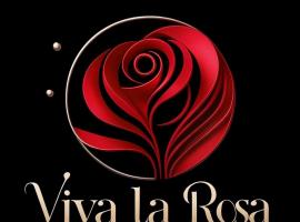 Viva La Rosa Hometel, hotell i Anda