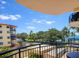 Beachfront Apartment in Townsville 1BR on The Strand with Pool & Parking