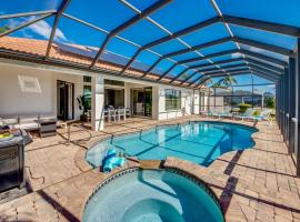 CoralVilla Destiny - spacious, pool, spa and gulf access, hotel a Cape Coral