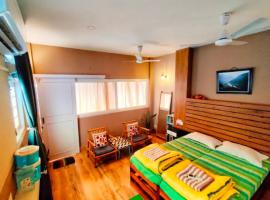 Hotel bhuvan inn, hotell i Mājra