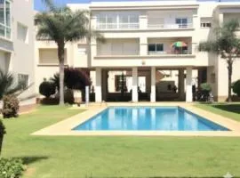 Residence Luxueuse avec 2 Piscines à Harhoura Temara proximité plages princesses & Sables d'Or