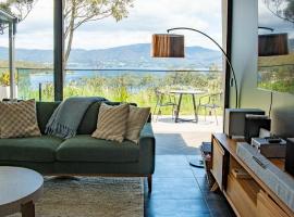 Bruny Island luxe retreat - Sauna, outdoor bath, sunsets and breathtaking ocean views!、Apollo Bay TASのホテル