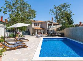 Stunning Home In Sajini, khách sạn ở Šajini