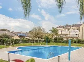 Cozy Apartment In Roma With Outdoor Swimming Pool