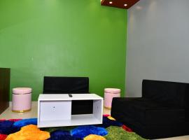 Reasonable Room and Suite near Airport, cc2, ecopark Kolkata โรงแรมในkolkata