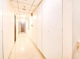 Townhouse OAK Hotel Naman Studio