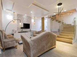 TTA Luxury 2BED Apartment Asokoro, Abuja, hotel em Aso