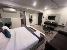 New Diamond By Glitz Hotels