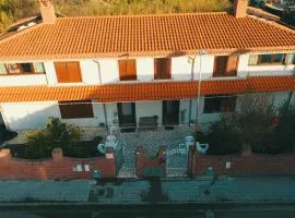 AnaeleHouseapartments LTB