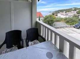 Nice Apartment In Duce With House Sea View