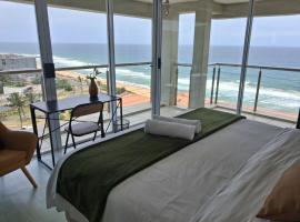 511 Umdloti Resort 1 bed beachfront Self catering Apartment great Sea View、ウムドロティのホテル