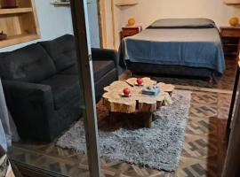 Mona's House, hotel i Maitencillo