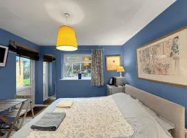 Private One-Bedroom Annexe - Free Parking & Wi-Fi