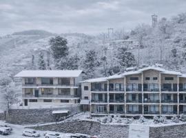 Himalayas Resort by The Lake Hill, хотел в Муктесвар