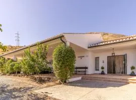 Gorgeous Home In Atarfe