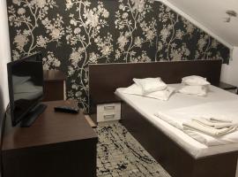 Pensiunea Rozeclas Oradea, hotell i Sînmartin