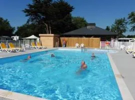 ZEcamping 3 étoiles animaux acceptés avec piscine chauffée à Guérande