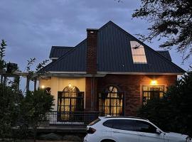 De Calma Safari Homestay - Ideal for Holidays and Retreats, rumah kotej di Karatu