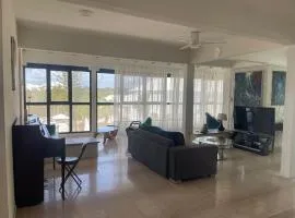 Loft lumineux et calme tout à pied